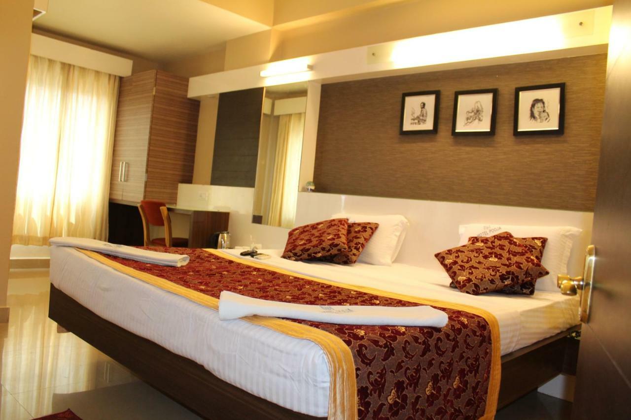 Hotel Pooja International ดาวันเกเร ภายนอก รูปภาพ